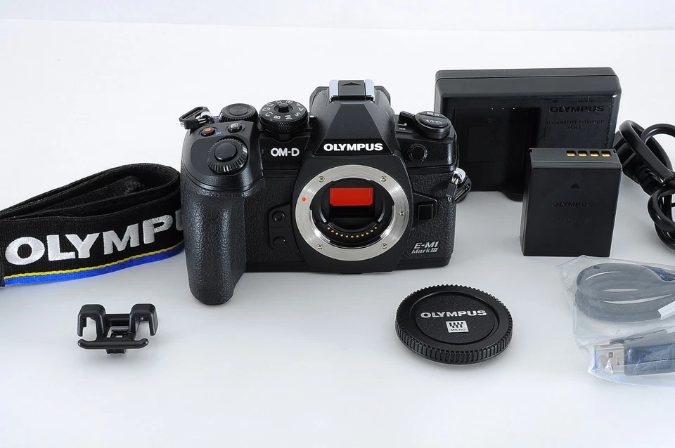 Olympus OM-D E-M1 Mark III Black Mirrorless Camera Body [13,191 shots] From JP - Image 2 of 4