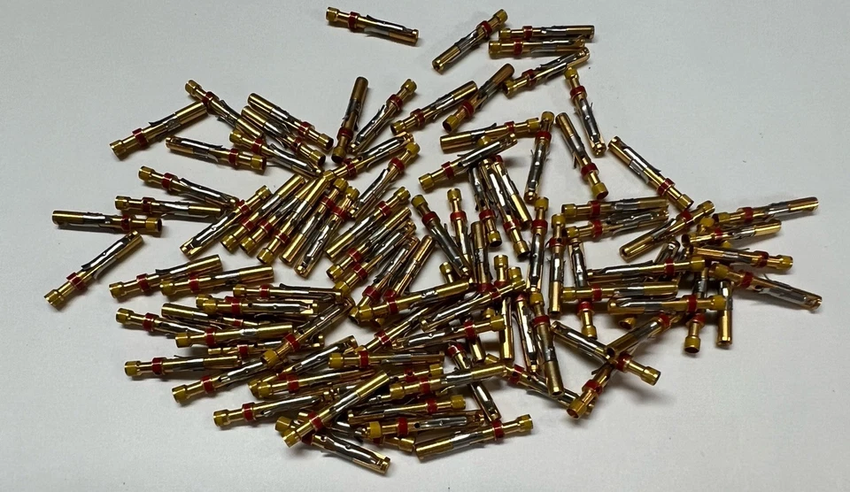 Conector AMP 201328-1 Enchufe Pin Crimpado Dorado 20-24 AWG, Lote de 100 piezas. Foto 2 de 2