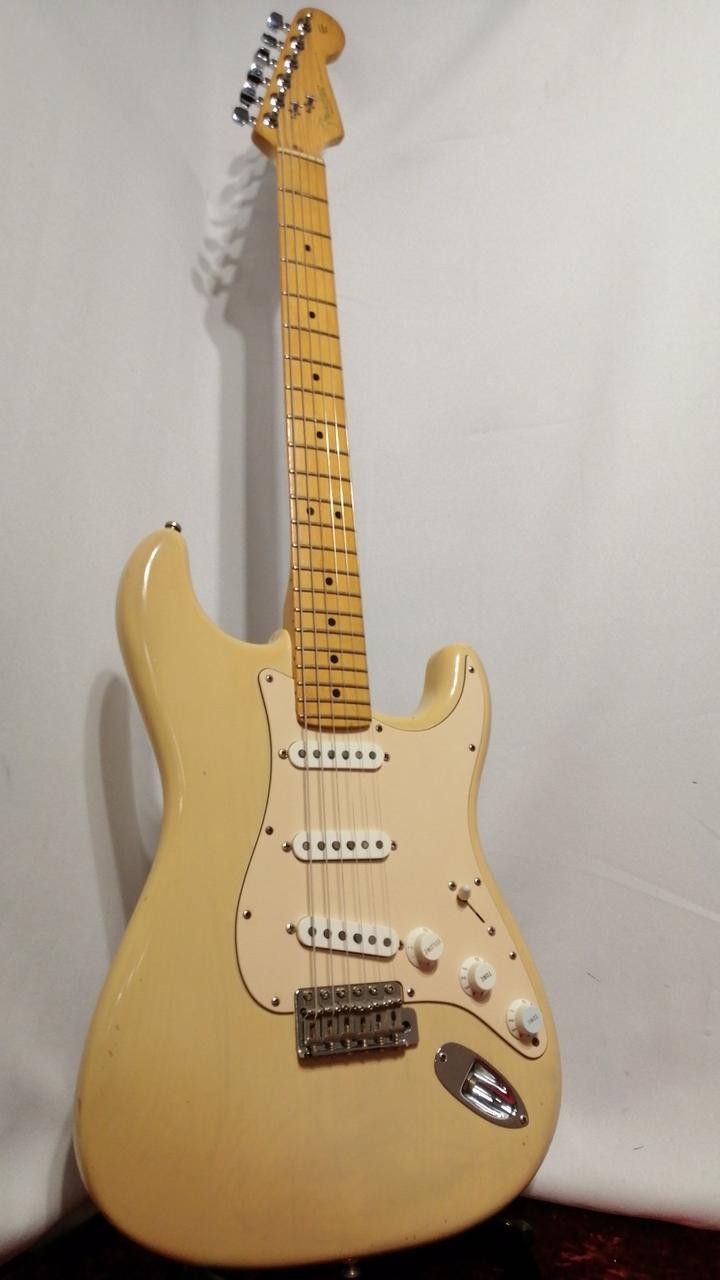FENDER USA Highway One Stratocaster 2003 Electric Guitar Cracked Headstock As Is