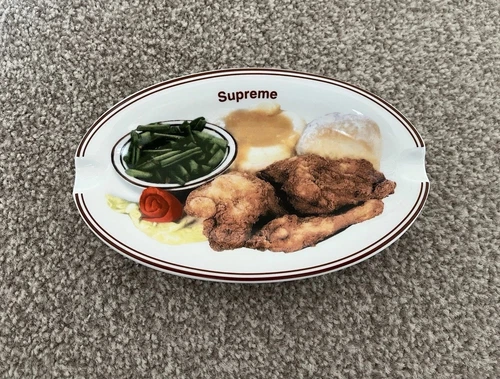 Accessoire assiette à cendres Supreme SS18 poulet dîner