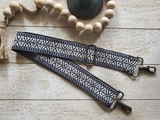 Wide crossbody handbag shoulder strap
