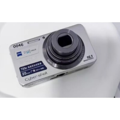 Sony DSC-W630 Digital Camera 16.1MP 20x Digital Zoom Vintage CCD