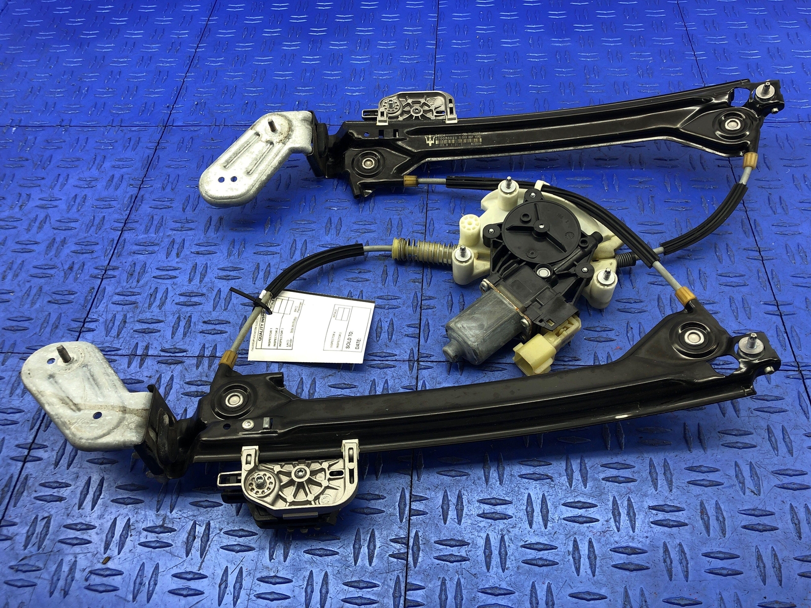 2014 - 2019 MASERATI GHIBLI M157 REAR LEFT REAR DOOR WINDOW REGULATOR W/MOTOR