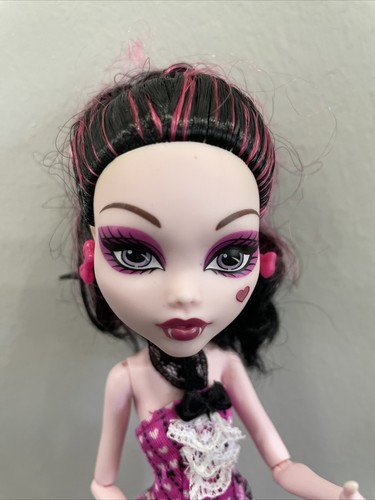 Monster High Dot Dead Gorgeous Draculaura Doll - VHTF Retired - Picture 5 of 12