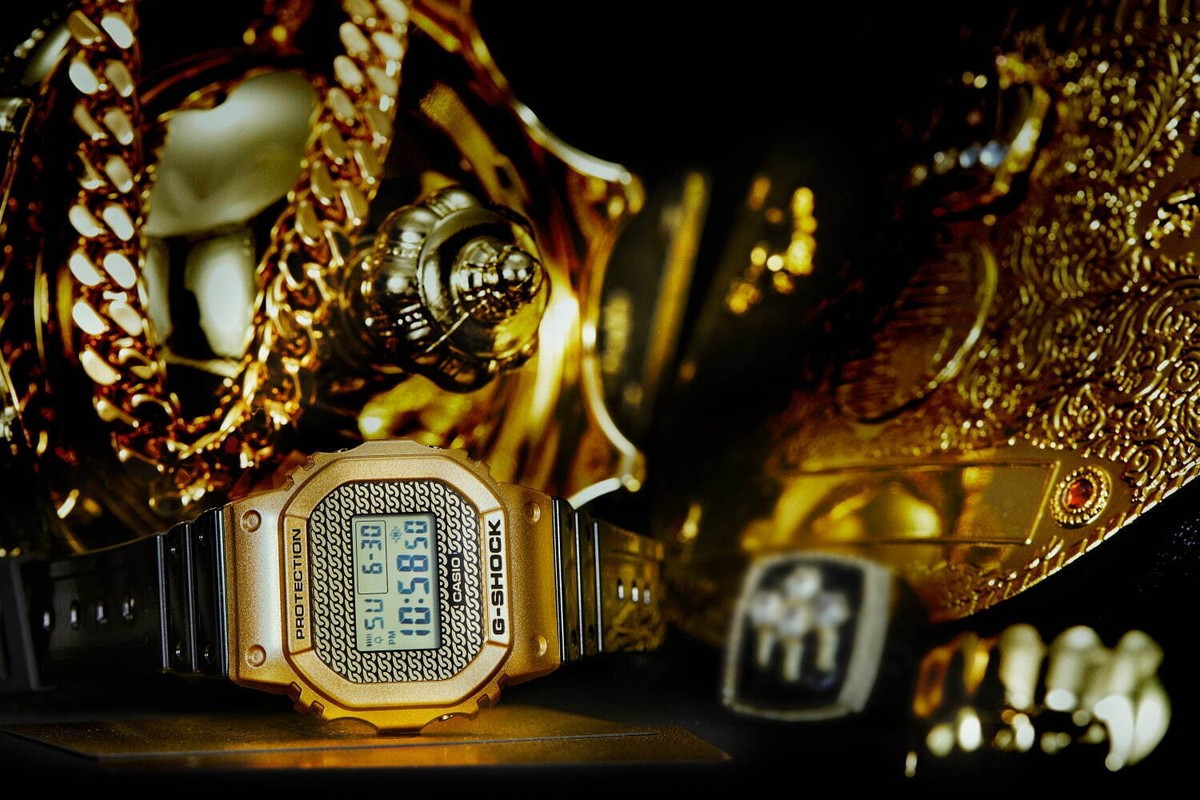 CASIO G-SHOCK DWE-5600HG-1JR HIP-HOP Gold Chain Inspired CASIO G-SHOCK DWE-5600HG-1JR HIP-HOP Gold Chain Inspired