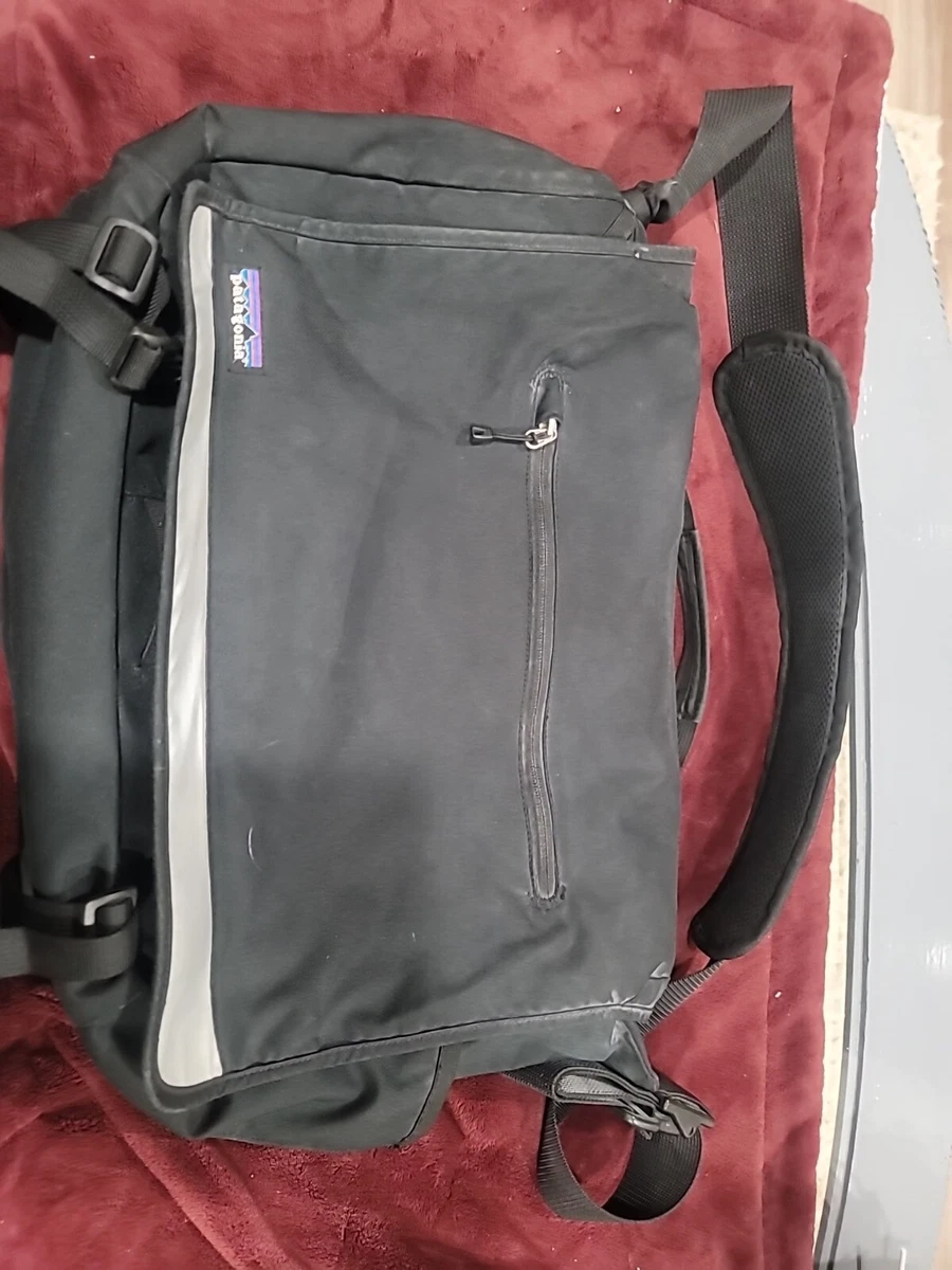 Patagonia Grey Half Mass Messenger Bag Padded Laptop Sleeve Crossbody Briefcase
