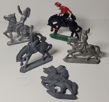 Vintage Lot Of 5 Metal / Lead Soldiers On Horses A-4
