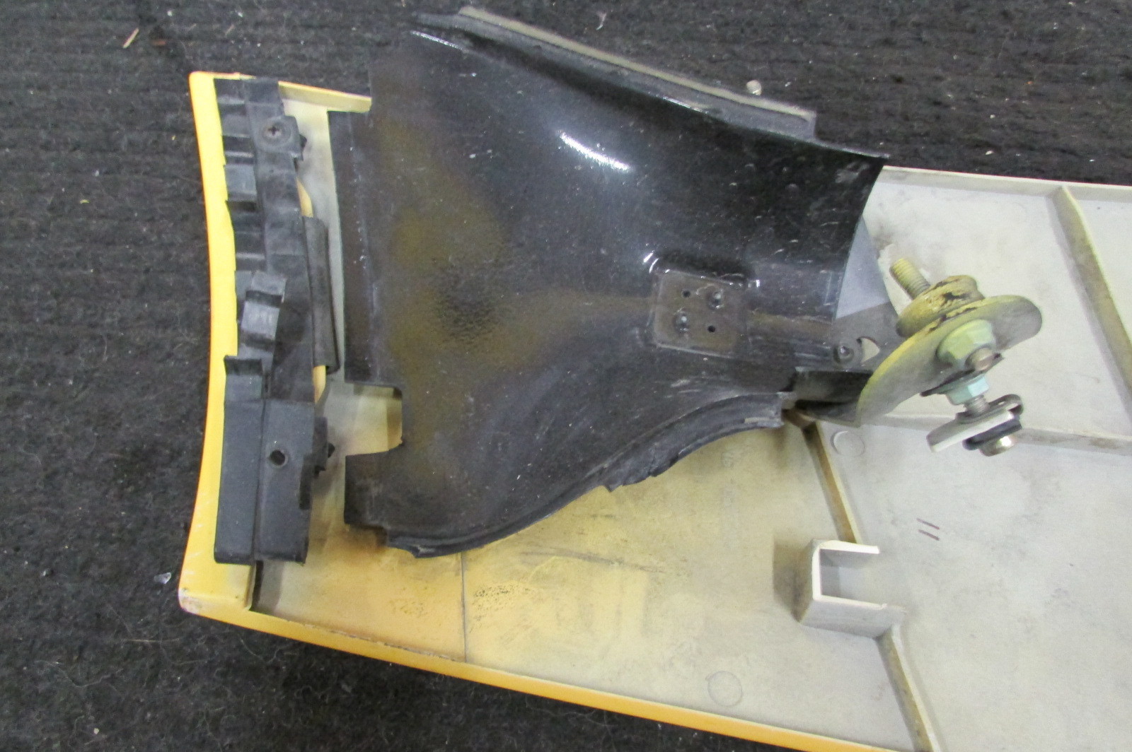 Lamborghini Gallardo, LH, Left Rear Quarter Panel Grill, Used, P/N 400827993