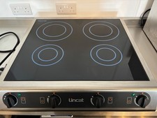 BRAND NEW! Lincat IH42 4 Zone Induction Hob (240v 13amp Plug-in x 2 )