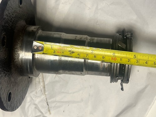 1982 Ford F250 4500LB FRONT SPINDLE WITH NUTS - Picture 3 of 4