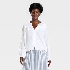 Women Long Sleeve Scalloped V-Neck Button-Up Blouse - Universal Thread White M