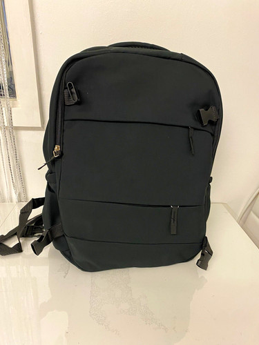 Lightweight water resistant school travel laptop backpack.size 42/30/20cm.Black