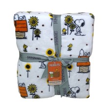 Peanuts Snoopy VelvetLoft Blanket 90"x90" Queen Sunflower Design By Berkshire