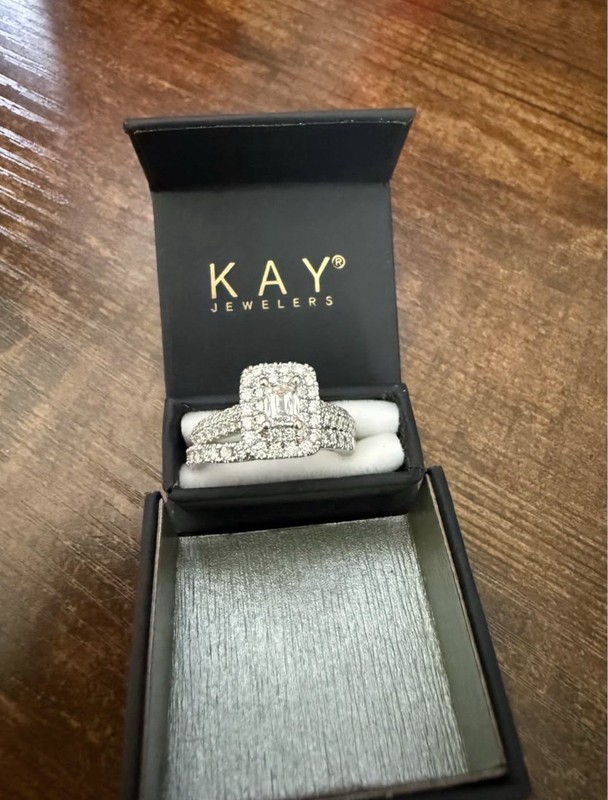Kay’s THE LEO Diamond engagement wedding band 14K White Gold Halo Ring  size 6.5