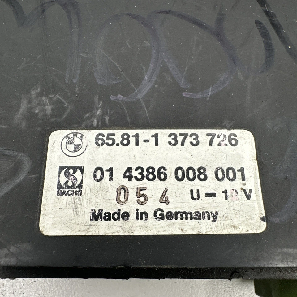Módulo relé de computadora a bordo BMW E23 E24 E28 E30 OBC 65811373726 325XI 325i 87 Foto 2 de 4