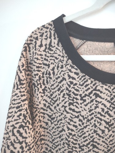 Onque Casual Top Size XL Sweater Animal 