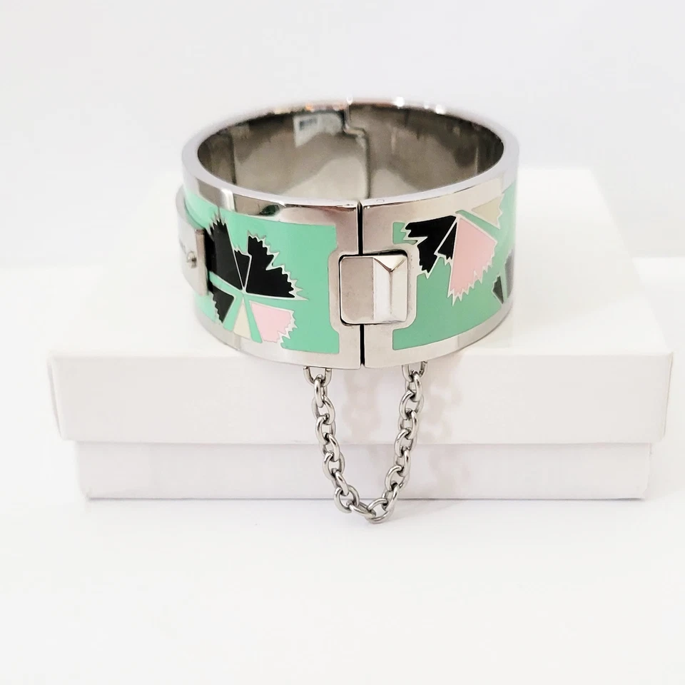 Brazalete Brazalete Marc Jacobs Tono Plateado Verde Menta Puño Bisagras Pequeño 6.75" Foto 4 de 4