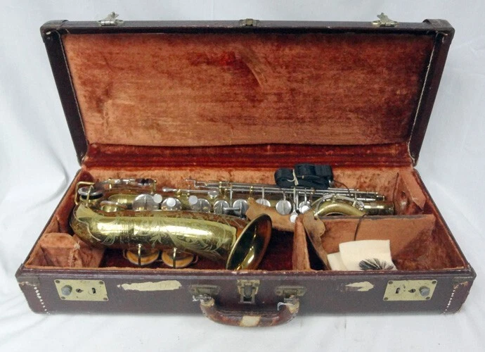 Saxofón alto The Indiana de Martin Elkhart IND con estuche original sin boquilla Foto 2 de 4