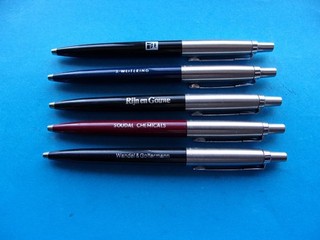 5 PARKER JOTTER TEXT BALLPOINT PENS ( all brass threads)