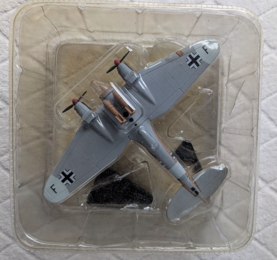 Model Power Postage Stamp Planes 5376-1 Heinkel 3 HE III 1:100 with Stand - Image 3 of 4