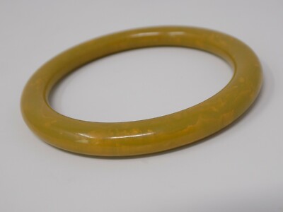 ANTIQUE CELERY GREEN & YELLOW SWIRLED CREAMED SPINACH BAKELITE BANGLE BRACELET