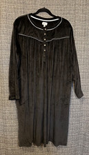Aria Coll. Nightgown Long Sleeve Velour Black/ White Trim Buttons Pockets 2X
