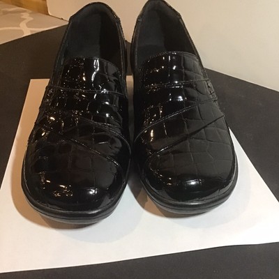 clarks may marigold black croc