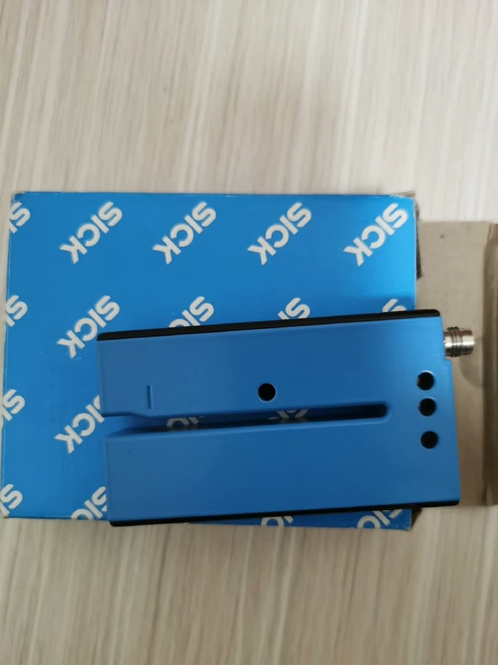 1PC Brand New SICK UFN3-70B413 Ultrasonic Notch Sensor FedEx or DHL or UPS - Image 3 of 4