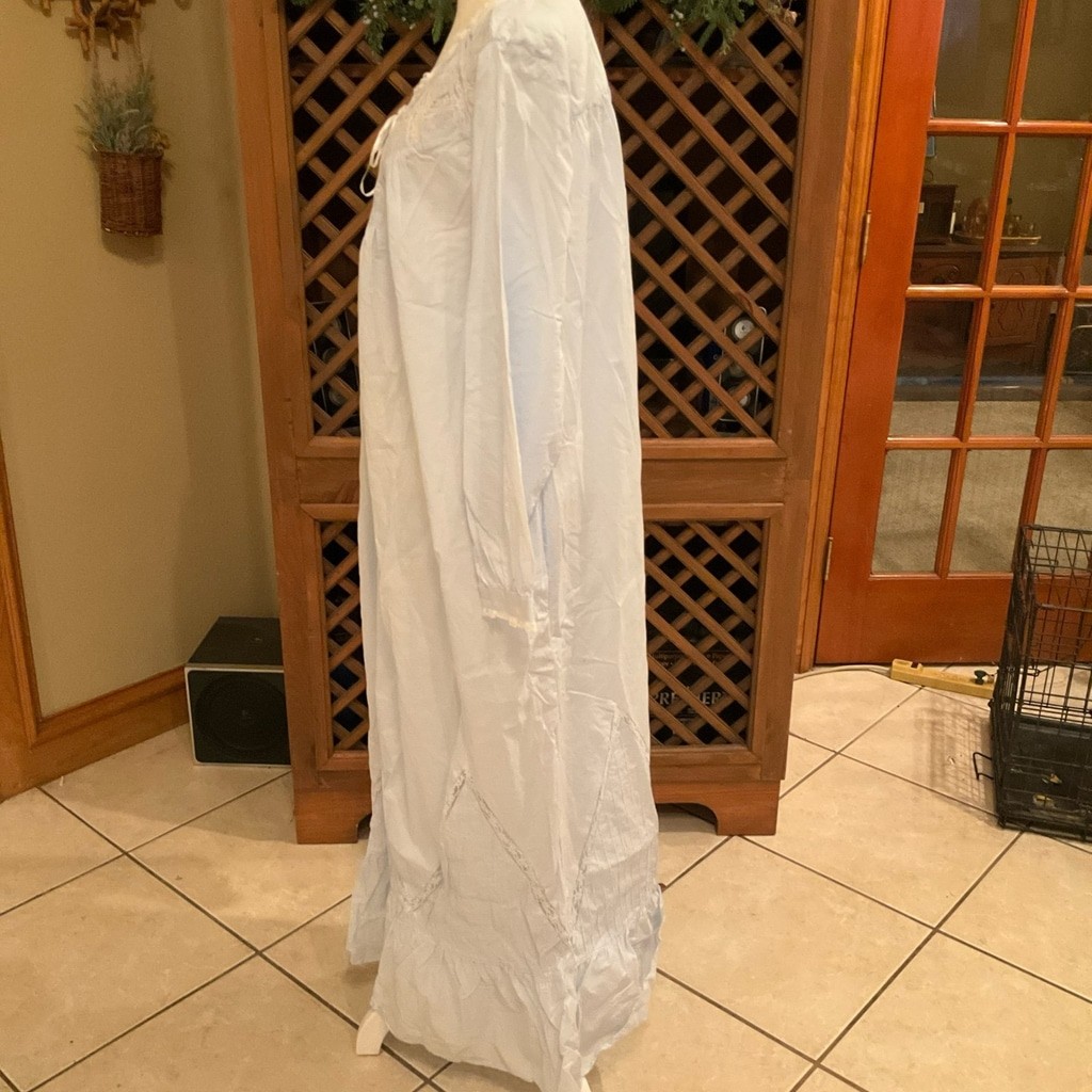 Eileen West Cottage Core ButtonFront Nightgown Ma… - image 6