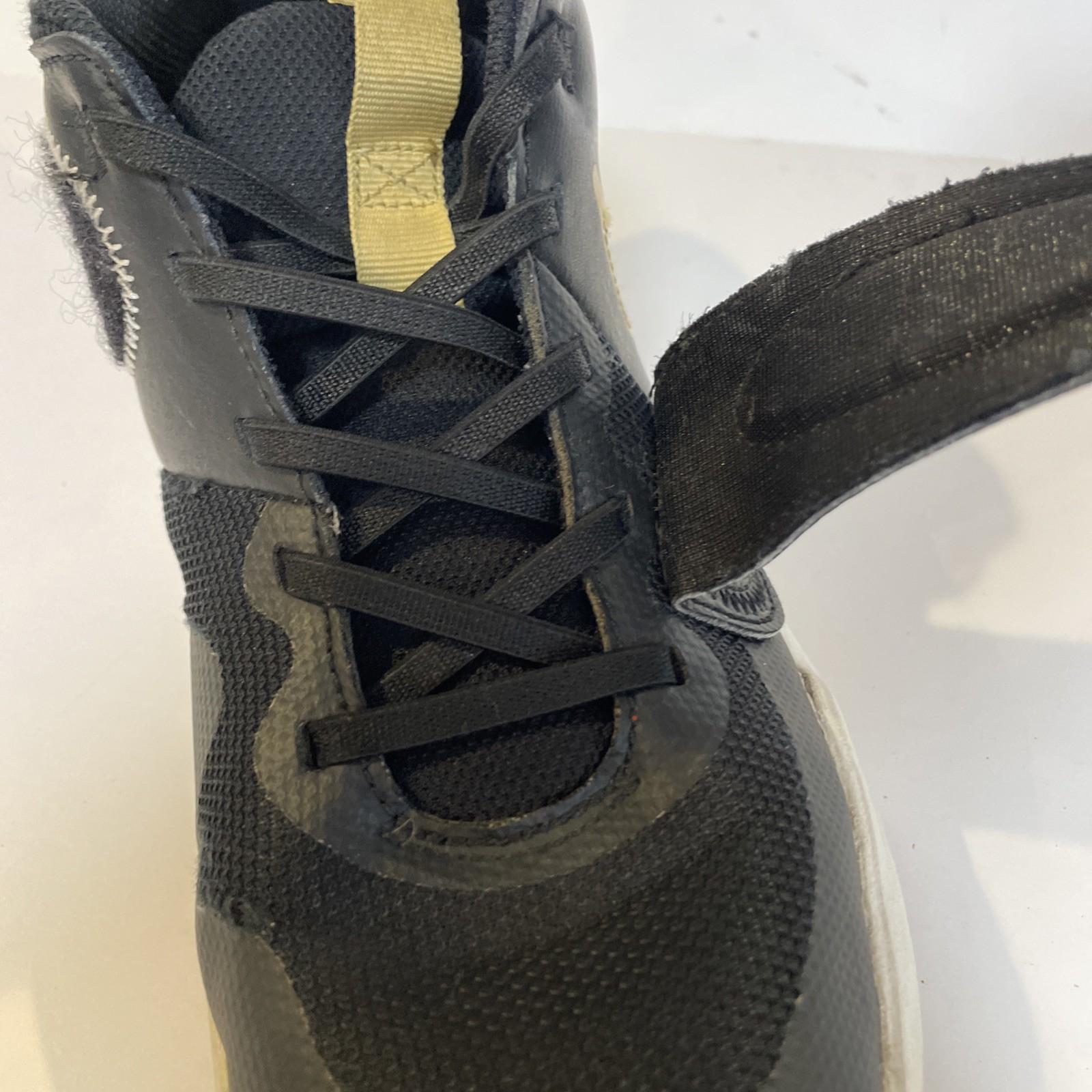 Nike Team Hustle D 11 GS Black Gold White Kids Shoes DV8996-004 Size 7Y thumbnail 13