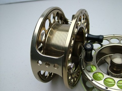 Airflo T7 # 9/10 salmon fly reel gold finish + 1 spare spool