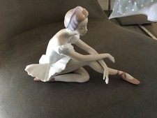 Vintage Lladro Rose Ballet  Porcelain Figurine  Issue Year: 1992