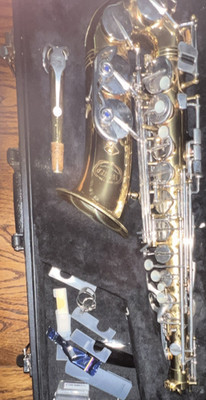 Jupiter Alto Saxophone Brass Gold Lacquered with Case and Mouthpiece