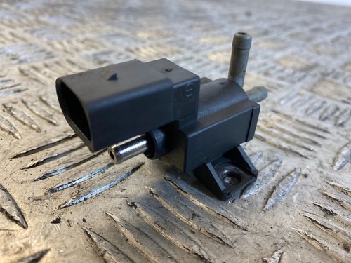 Audi A4 S4 B7 8E 8H 2006 Benzin 147kW Turbolader Druckwandler Magnetventil