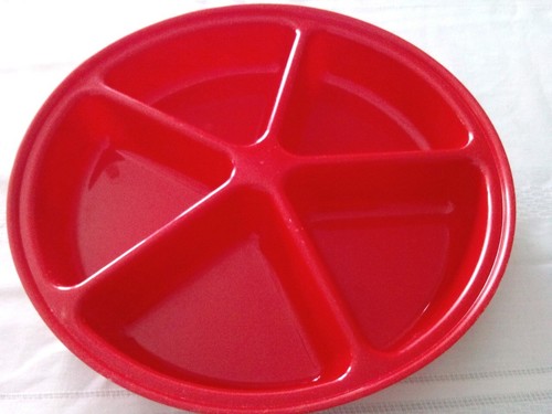 Vintage 5 Compartment Red 1980's Plastic Vegetable/Snack Serving Tray Never Used - Picture 1 of 3