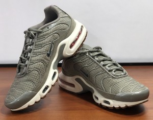 nike air max plus dark stucco