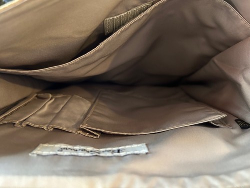 Ben Sherman Sling Bag Canvas and Suede Bag with Divider and Organizer - 第 4/6 張圖片
