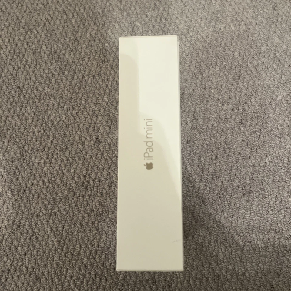 Apple iPad Mini 3 64GB in gold good condition - Image 4 of 4