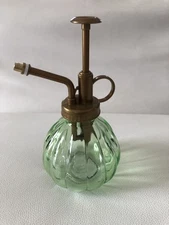 Water mister for plants, flowers, garden, essential oils - spray or mist - Green