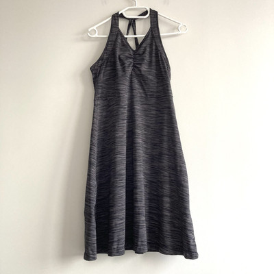 Merrell Damen Kleid grau Trägerärmel Größe S Empire Taille Babydoll Wandern
