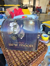 Twilight Saga Edward Wooden Trunk Box New Moon