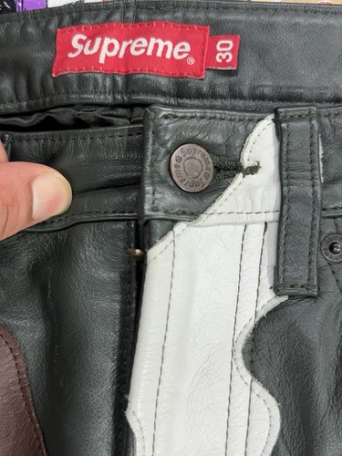 Pantalone SUPREME pelle mimetica 5 tasche verde mimetico taglia "30" A/I 2019 - vendita al dettaglio $600 - Foto 11 di 12