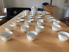 Vintage-Kaffeeservice "Senta" Bavaria, Porzellan, mit Blumenmuster, ca. 40 Teile