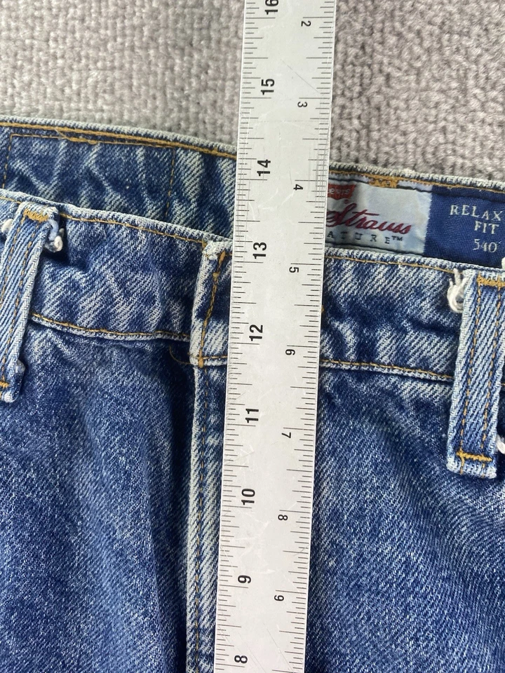 Pantalones de mezclilla vintage Levis 540 para hombre 36x30 azul con lengüeta de cobre patinador pierna ancha años 80 grunge Foto 3 de 4