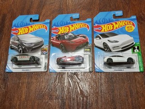 Details About Hot Wheels Lot Of 3 Tesla Cars Tesla Model 3 Roadster With Starman Model X
