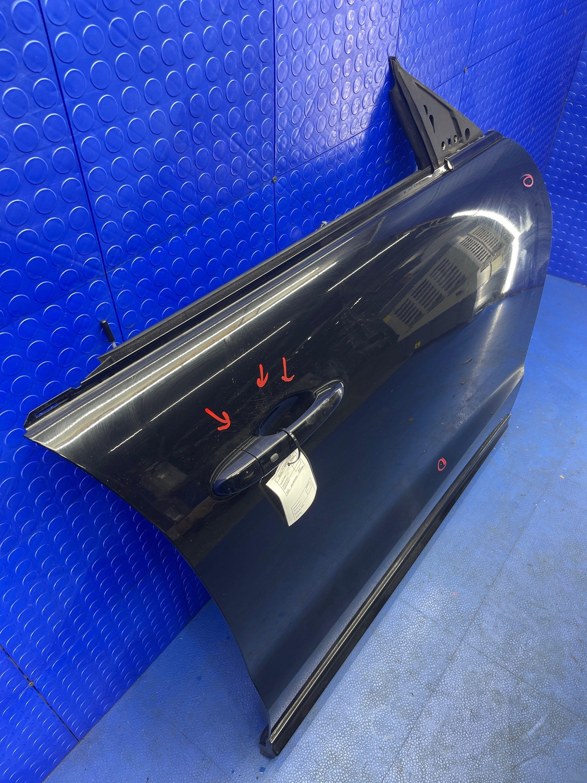 2017-2022 MASERATI LEVANTE OEM FRONT RIGHT DOOR **NO GLASS** NERO (820)