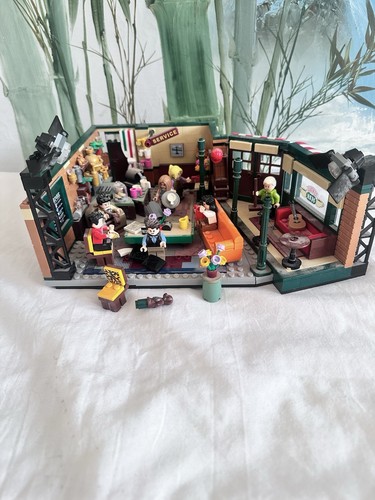LEGO Ideas 21319 Friends Central Perk - Imagen 1 de 9