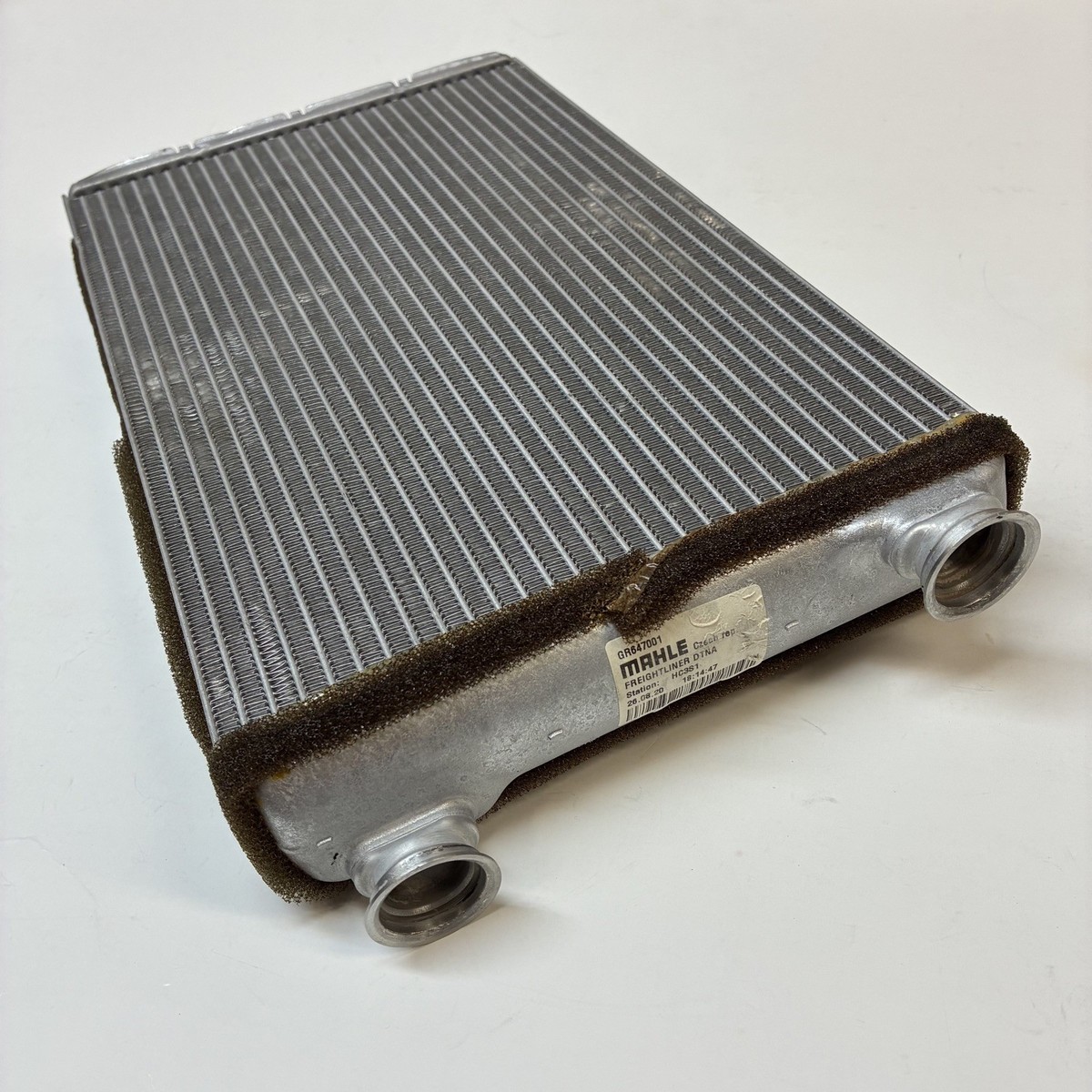 OEM Freightliner Cascadia P4 Cab Heater Core MAHLE GR647001 | No