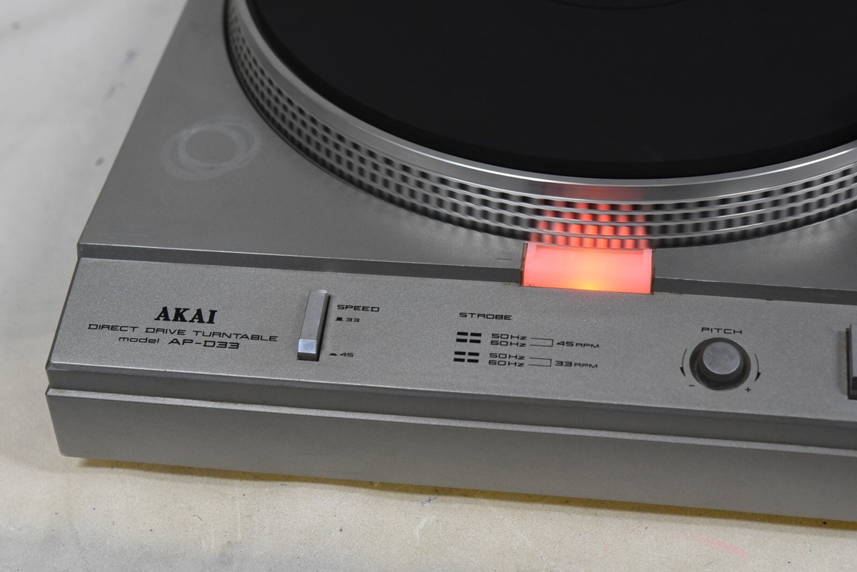 Akai AP-D33 Direct-Drive Auto Return Turntable/Record Player with