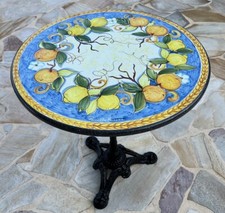 Table d'appoint En Pierre De Lave peinte À La Main